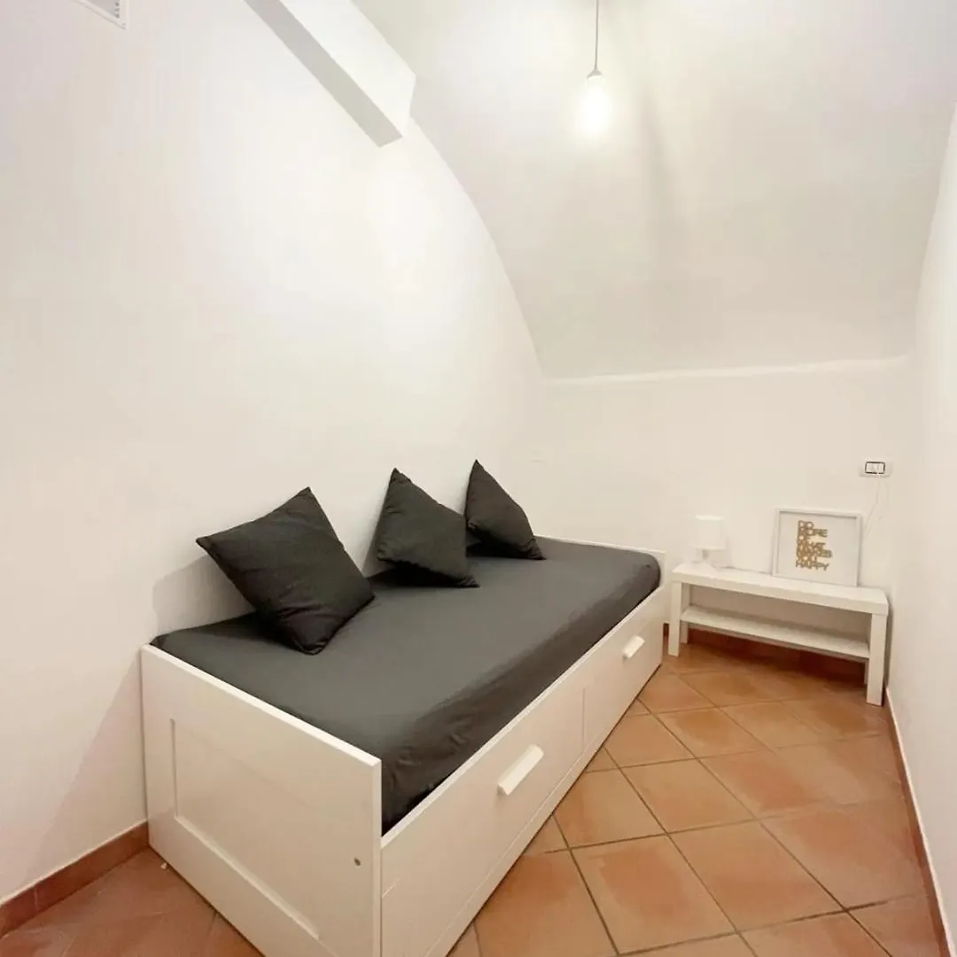 Chiaia Central Apartment Napoli Naples